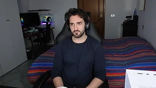 Al3xox02 online show from 03-01-26, 07:38