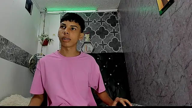 sexyboys cutex18 online show from 03-15-26, 10:16