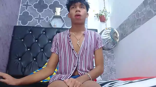 sexyboys cutex18 online show from 04-13-26, 01:22