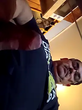 Snapshot of Alfred_00000 chatting on 10-25-25, 01:24 Alfred 00000 online show from 10-25-25, 01:24