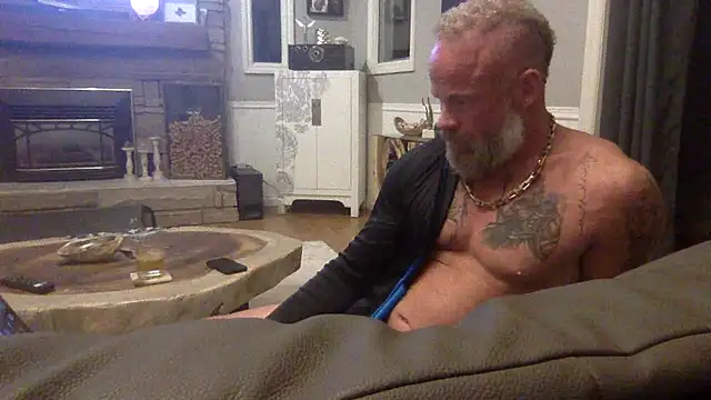 Muscledick40 online show from 04-17-26, 02:14