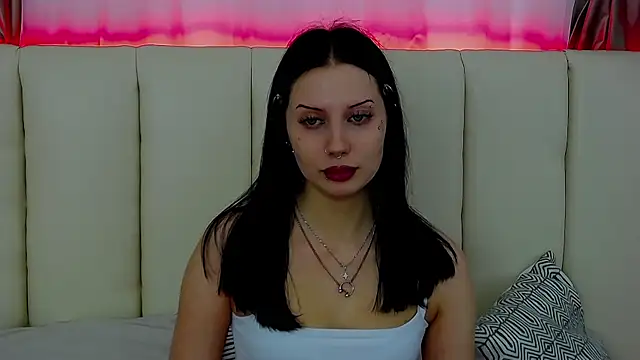 Snapshot of MaeAnna chatting on 11-28-25, 05:21 MaeAnna online show from 11-28-25, 05:21