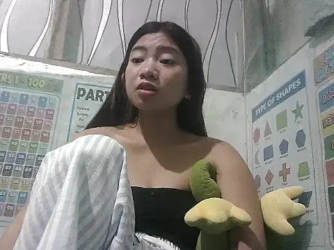 Snapshot of Hot_Lina31 chatting on 07-19-26, 01:04 Hot Lina31 online show from 07-19-26, 01:04