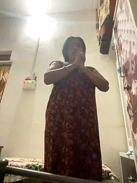 Snapshot of Sapnahot34 chatting on 11-16-25, 06:19 Sapnahot34 online show from 11-16-25, 06:19