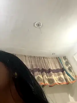 Snapshot of Sapnahot34 chatting on 11-18-25, 11:14 Sapnahot34 online show from 11-18-25, 11:14