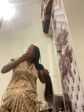 Snapshot of Sapnahot34 chatting on 11-22-25, 05:28 Sapnahot34 online show from 11-22-25, 05:28