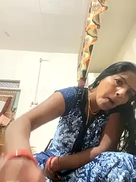 Snapshot of Sapnahot34 chatting on 11-30-25, 06:17 Sapnahot34 online show from 11-30-25, 06:17