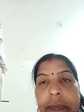 Snapshot of Sapnahot34 chatting on 12-05-25, 04:25 Sapnahot34 online show from 12-05-25, 04:25