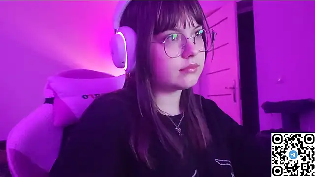 KristiBloom online show from 12-14-25, 10:25