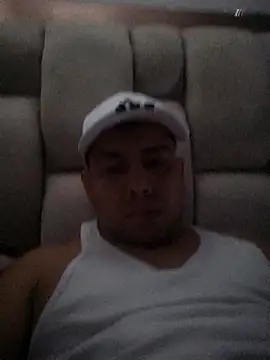 Snapshot of Martinandres777 chatting on 10-15-25, 12:00 Martinandres777 online show from 10-15-25, 12:00