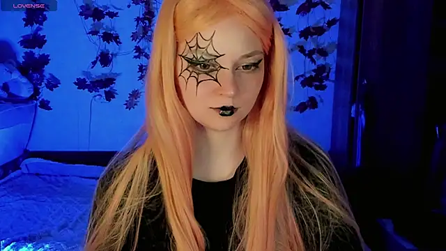 HoneyDazzle online show from 10-19-25, 06:19