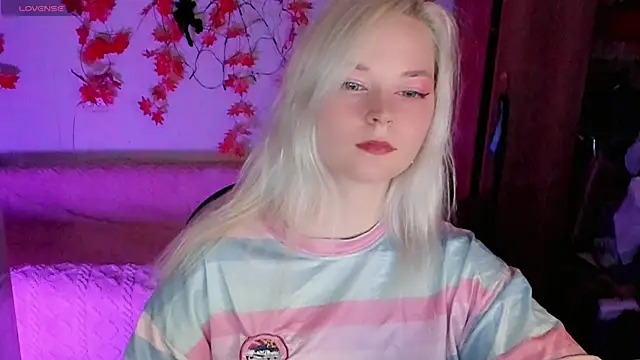 HoneyDazzle online show from 10-24-25, 07:32