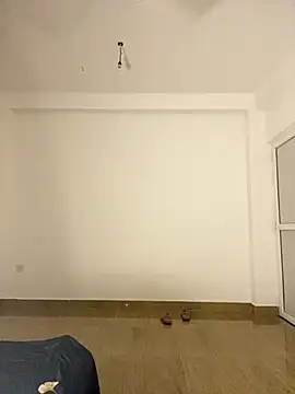 Monica  Bellucci   online show from 11-29-25, 04:21