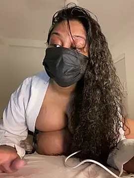 Monica  Bellucci   online show from 03-20-26, 04:12