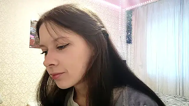 babylilcute online show from 10-13-25, 11:10
