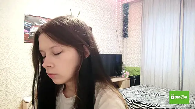 babylilcute online show from 10-17-25, 11:24