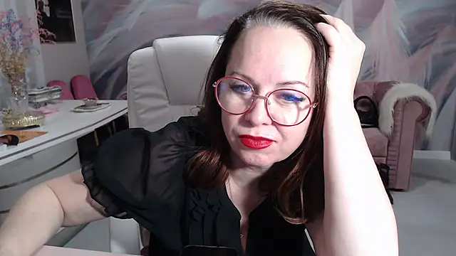 Snapshot of Arisa5000 chatting on 02-08-25, 03:21 Arisa5000 online show from 02-08-25, 03:21