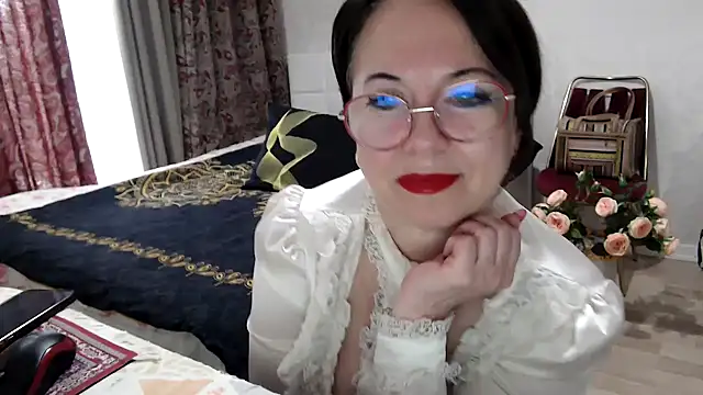 Snapshot of Arisa5000 chatting on 05-05-26, 06:54 Arisa5000 online show from 05-05-26, 06:54