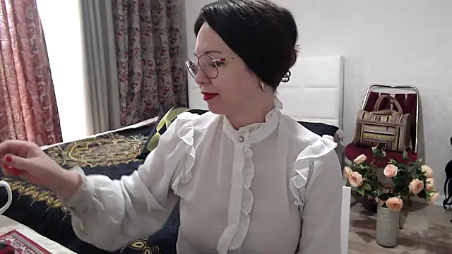 Snapshot of Arisa5000 chatting on 05-11-26, 09:37 Arisa5000 online show from 05-11-26, 09:37