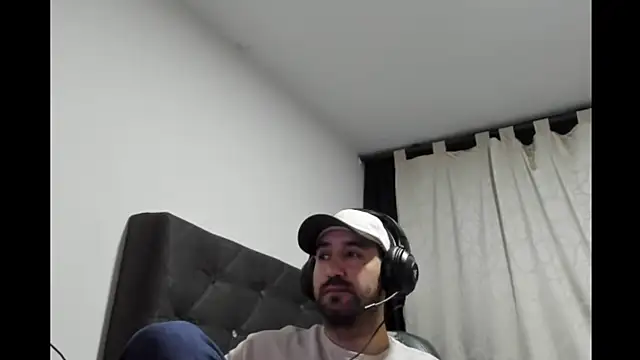 coolfriki online show from 04-11-26, 05:34