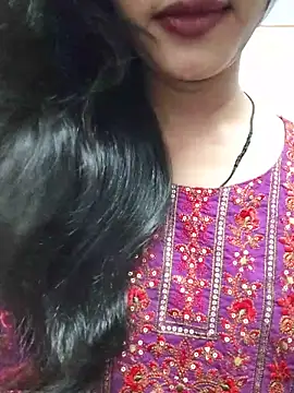 Snapshot of anjali2351 chatting on 06-07-26, 06:11 anjali2351 online show from 06-07-26, 06:11