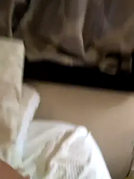 Snapshot of felipelon07 chatting on 11-11-25, 11:27 felipelon07 online show from 11-11-25, 11:27