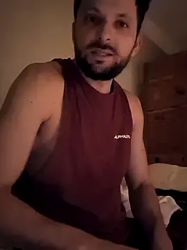 Snapshot of felipelon07 chatting on 11-29-25, 04:15 felipelon07 online show from 11-29-25, 04:15