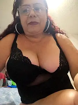 Snapshot of Kamila70 chatting on 11-28-25, 05:54 Kamila70 online show from 11-28-25, 05:54