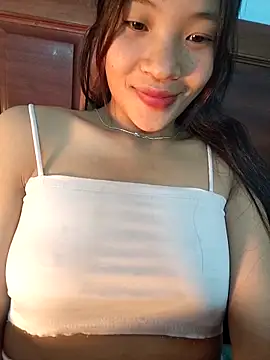 LeyLya online show from 12-15-25, 01:37