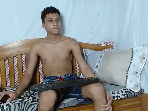 Snapshot of deivy_skinny01 chatting on 11-20-25, 06:29 deivy skinny01 online show from 11-20-25, 06:29