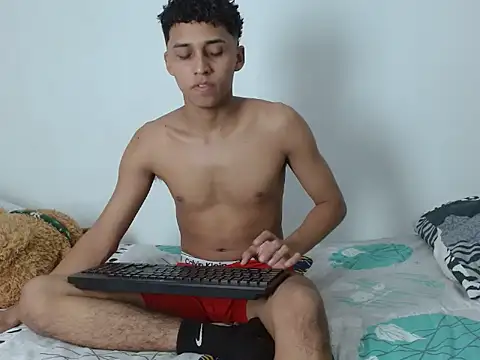 Snapshot of deivy_skinny01 chatting on 12-15-25, 05:23 deivy skinny01 online show from 12-15-25, 05:23