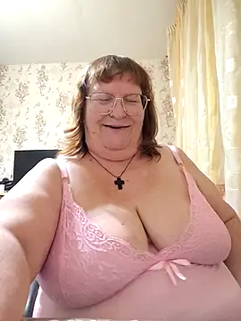 Snapshot of TATSI23 chatting on 04-21-26, 10:01 TATSI23 online show from 04-21-26, 10:01