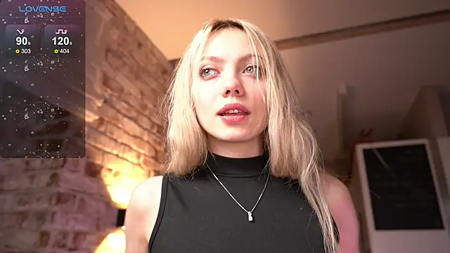 Snapshot of _favdream chatting on 10-24-25, 05:48 favdream online show from 10-24-25, 05:48