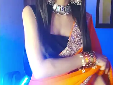 Snapshot of Roiseeee chatting on 02-14-26, 05:26 Roiseeee online show from 02-14-26, 05:26