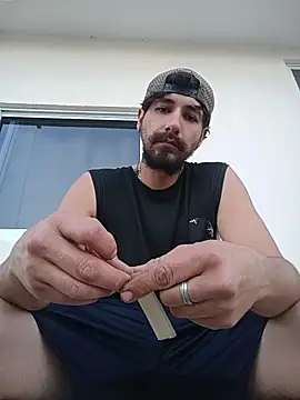 Snapshot of Yasahel33 chatting on 07-16-26, 01:00 Yasahel33 online show from 07-16-26, 01:00