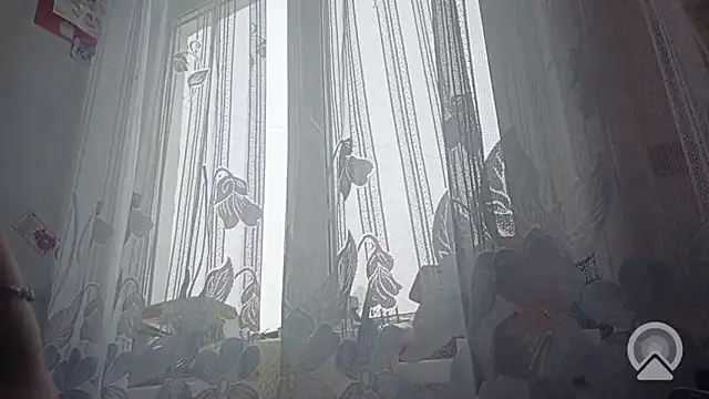 Snapshot of Melorini chatting on 02-10-26, 04:05 Melorini online show from 02-10-26, 04:05