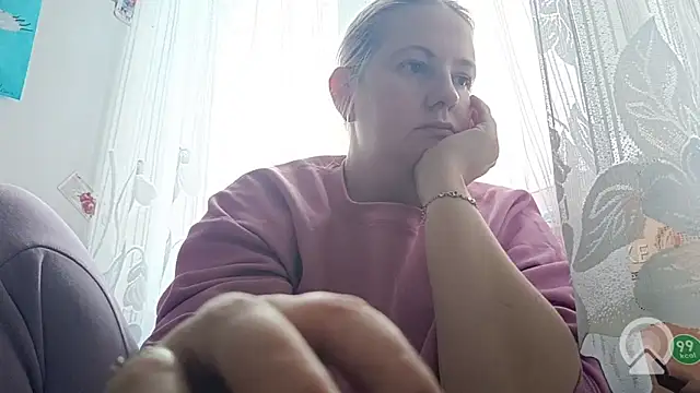 Snapshot of Melorini chatting on 02-12-26, 03:01 Melorini online show from 02-12-26, 03:01