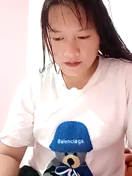 Snapshot of TrangNemo chatting on 10-07-25, 11:51 TrangNemo online show from 10-07-25, 11:51