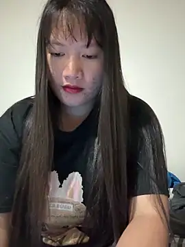 Snapshot of TrangNemo chatting on 10-25-25, 11:51 TrangNemo online show from 10-25-25, 11:51