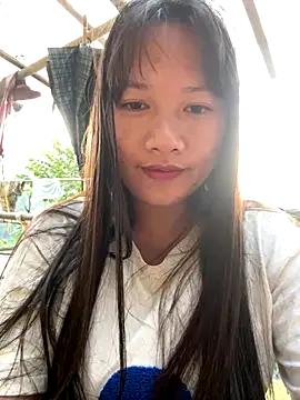 Snapshot of TrangNemo chatting on 11-14-25, 11:53 TrangNemo online show from 11-14-25, 11:53