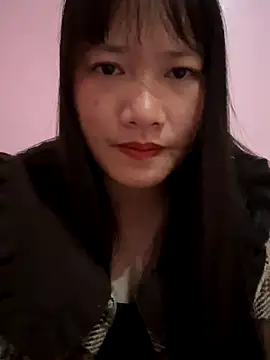 Snapshot of TrangNemo chatting on 11-24-25, 12:49 TrangNemo online show from 11-24-25, 12:49