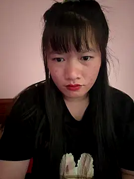 Snapshot of TrangNemo chatting on 11-26-25, 08:48 TrangNemo online show from 11-26-25, 08:48