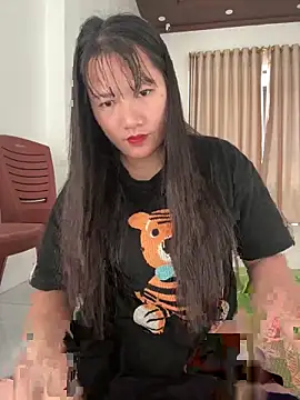 TrangNemo online show from 12-21-25, 07:59