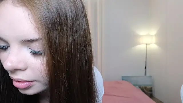 Snapshot of CelineXoxo chatting on 10-17-25, 10:07 CelineXoxo online show from 10-17-25, 10:07