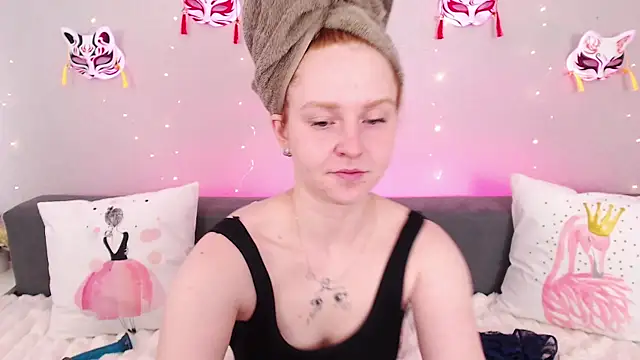 Snapshot of Evarey_ chatting on 07-08-26, 05:01 Evarey online show from 07-08-26, 05:01