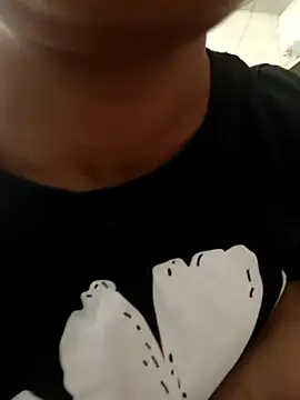 anshika0124 online show from 11-14-25, 05:17