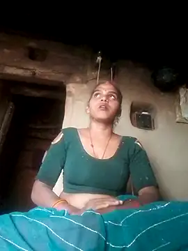 Snapshot of Tg_sonam chatting on 10-17-25, 10:40 Tg sonam online show from 10-17-25, 10:40