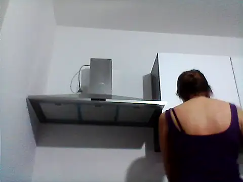 Snapshot of Karivane chatting on 02-12-26, 06:03 Karivane online show from 02-12-26, 06:03