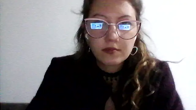 Snapshot of Karivane chatting on 03-02-26, 06:48 Karivane online show from 03-02-26, 06:48