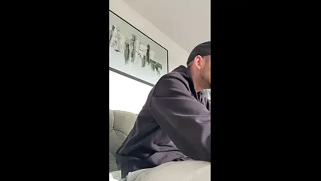 MolleDolle online show from 10-27-25, 02:32